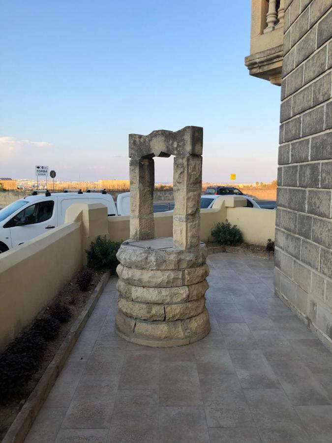 Oleander Butts Inn Zebbug  Bagian luar foto