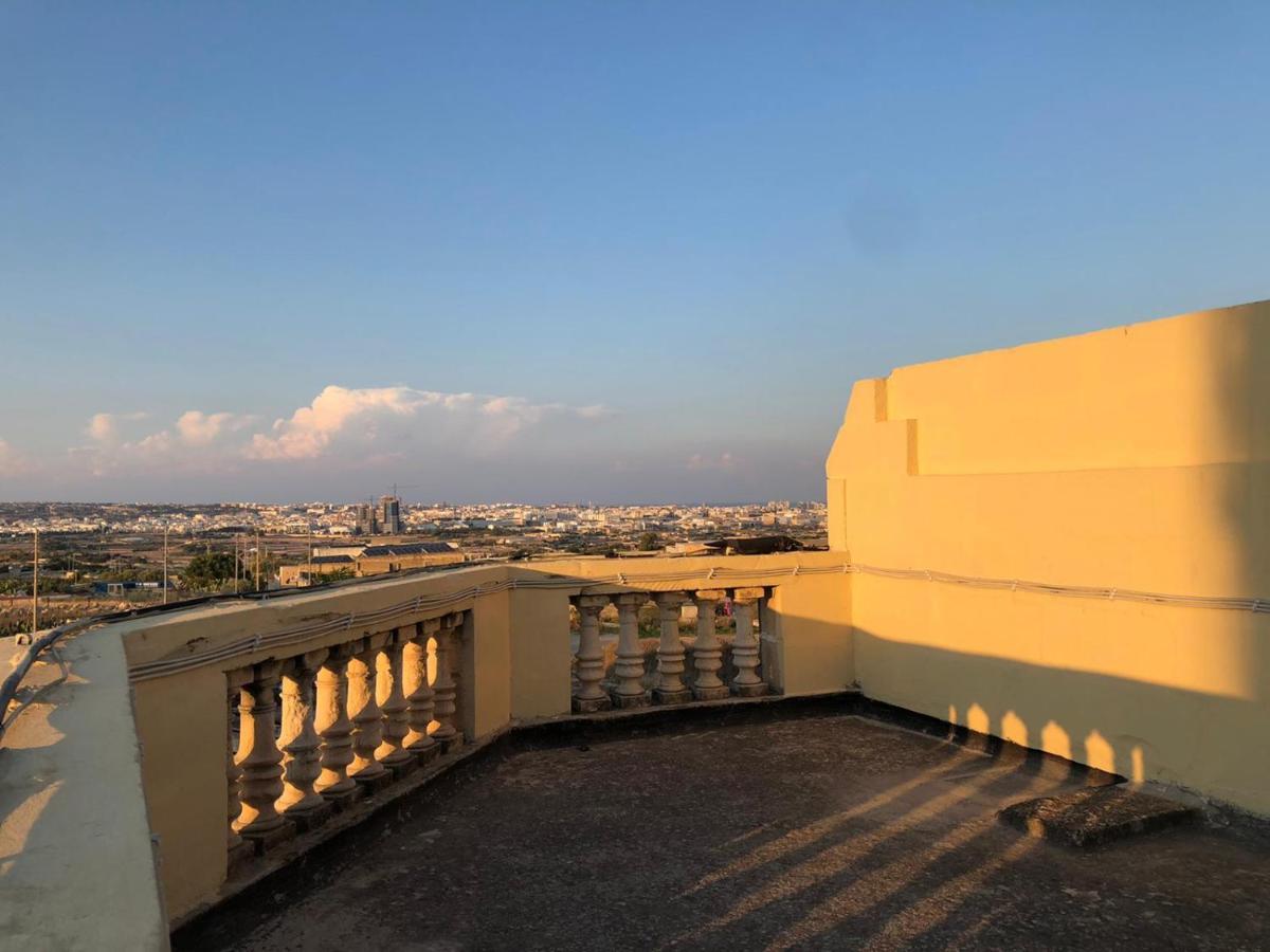 Oleander Butts Inn Zebbug  Bagian luar foto