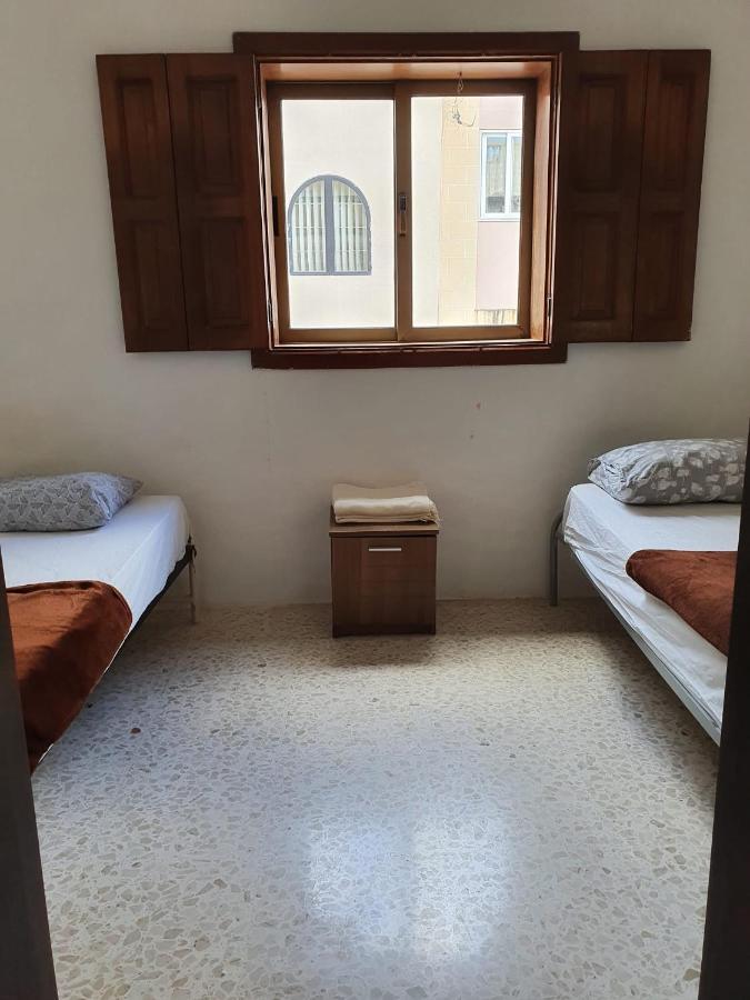 Oleander Butts Inn Zebbug  Bagian luar foto